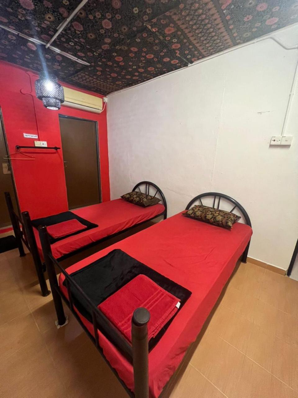 House Of Lion Hostel Pantai Cenang  Exterior photo